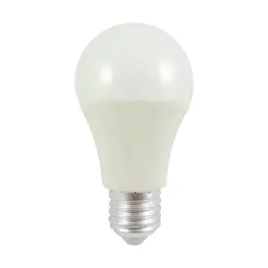 LED žárovka 10W E27 A60  6500K 950l